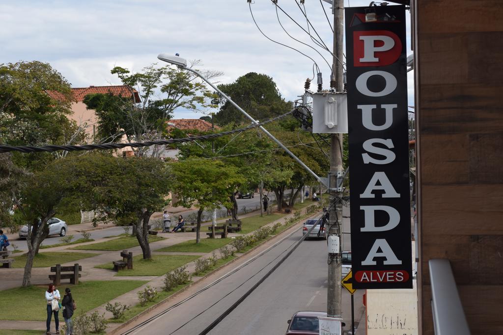 Pousada Alves Sao Bras do Suacui ภายนอก รูปภาพ